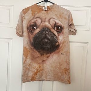 The Mountain Pug On Gildan TShirt Size Small